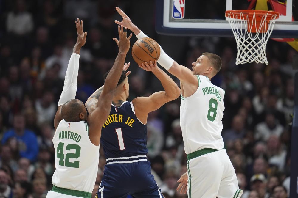 一颗新星正 一颗新星正